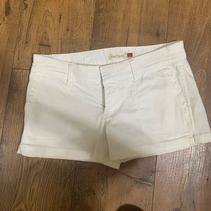 Red Camel white shorts size 1. Used condition